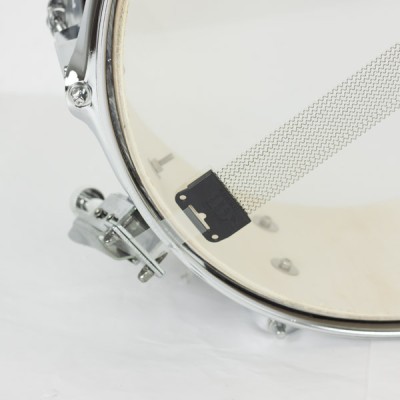 12"x5" snare with external string